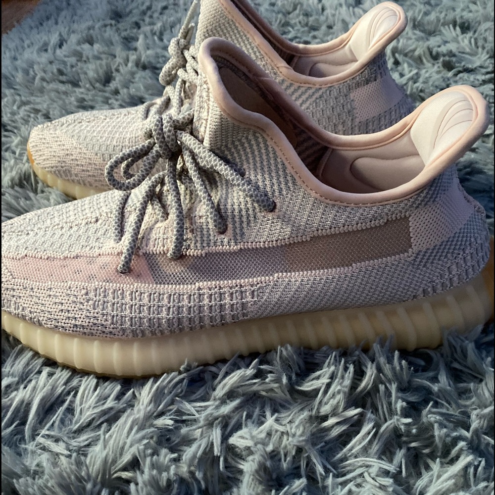 Synth neon yeezy 350